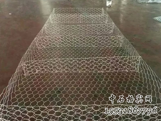 鍍鋅雷諾護墊.jpg 鍍鋅雷諾護墊.jpg